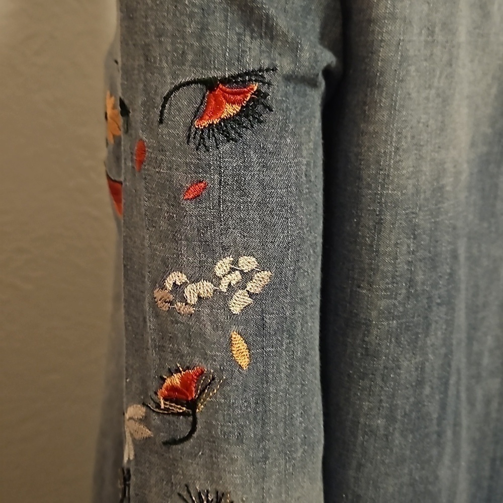 EN CREME Cowboy Core Chambray Denim Floral Embroidered Micro Mini Dress - Picture 6 of 9